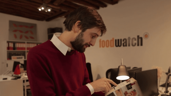 Noël et fêtes de fin d'année : Foodwatch épingle les arnaques des industriels
Avant les fêtes de fin d'année, l'association Foodwatch met en garde contre les arnaques. Elle pointe du doigt du foie gras aux nitrites, de la sauce aux morilles sans champignons, ou encore des emballages où il y a plus de vide que de saumon.