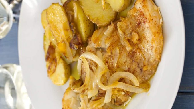 bacalao frito con cebolla caramelizada