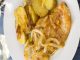 bacalao frito con cebolla caramelizada