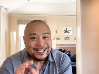 "Arrêtez de cuire des burgers au barbecue" : aux États-Unis, le chef étoilé David Chang s’attaque à une tradition et fait polémique
