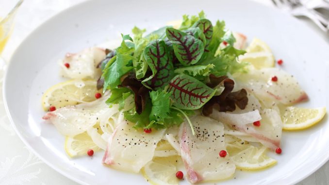 Le carpaccio de lieu noir de Laurent Mariotte, une entrée facile et hyper fraîche