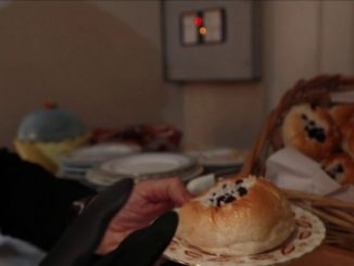 Noël et fêtes de fin d’année : à la découverte de Bath, la ville aux deux brioches
Le 13 heures vous fait découvrir la brioche de Bath, en Angleterre, mardi 6 décembre. Aussi appelée la ville aux deux brioches, la ville anglaise perpétue la tradition.