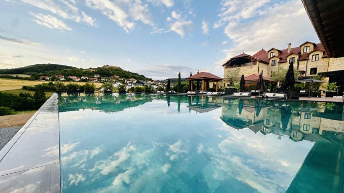 Nouveau Le Klauss Beach club et son restaurant Paillotte