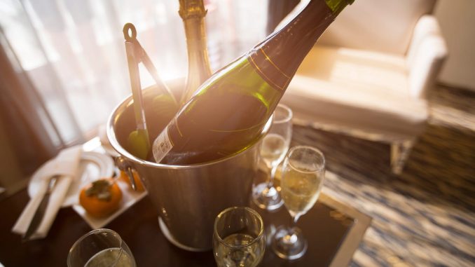 Combien de temps se conserve une bouteille de champagne ouverte ?
