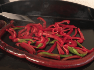 Consommation : les planches made in France séduisent les clients
La saison estivale rime souvent avec grillades. Dans les Landes, une société produit des planchas 100% françaises. Elles rencontrent un franc succès auprès des consommateurs.