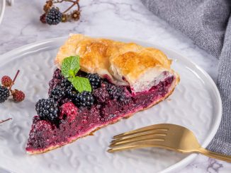 Délicieuses mûres sauvages : clafoutis, tarte ou mousse, 3 recettes pour vous régaler avec votre cueillette de saison