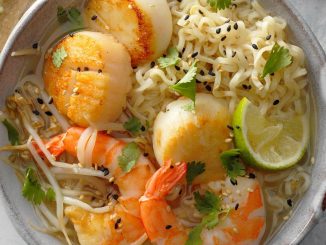 Easy Shrimp and Scallops Ramen Soup