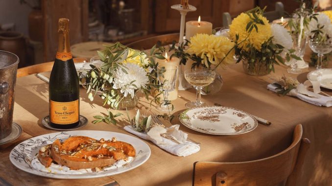 
Jean-Marc Gallot, PDG du champagne Veuve Clicquot : "Un Français boit trois bouteilles par an, un Japonais, un verre"
