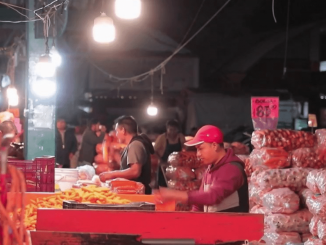 Mexique : au cœur du plus grand marché du monde
Lundi 26 décembre, le 13 Heures vous propose de découvrir quelques-uns des marchés les plus remarquables du monde. La première étape de ce voyage est à Cancún au Mexique.