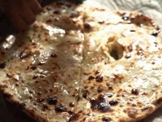 Gastronomie : l’Inde, l’autre pays du pain
Le 13 Heures vous emmène, jeudi 29 décembre, en Inde sur les traces du pain, aliment incontournable de l'alimentation locale.