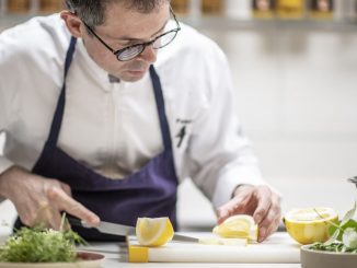 L'été des chefs. Pascal Barbot à l'Astrance : "Le travail d'un chef cuisinier est d'être à la recherche du producteur et de ses produits. C'est ce qui m'habite depuis de nombreuses années"