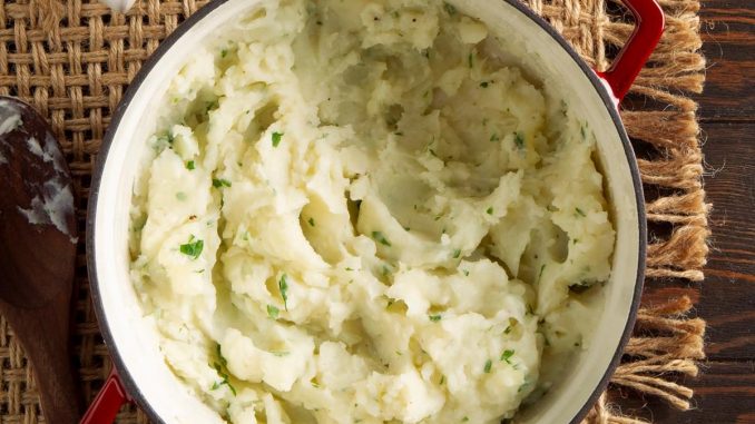 Garlic Mashed Potatoes and Gravy