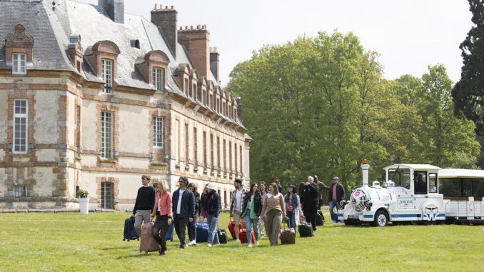 Où sont logés les candidats du Meilleur Pâtissier ?