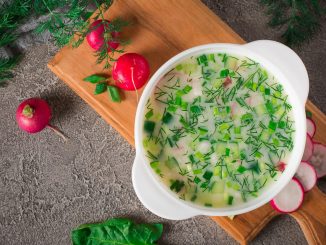 Cette soupe hyper gourmande va vous réconcilier avec les fanes de radis !