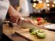 Comment bien utiliser son couteau de chef ? Un spécialiste répond