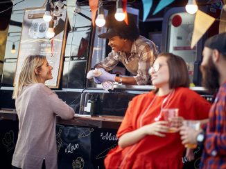 Vous envisagez de commander à manger dans un food truck ? Voici ce qu