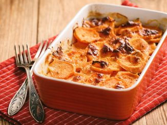Ce gratin dauphinois revisité avec de la patate douce vous plongera au cœur de l