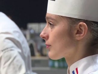 Gastronomie : Naïs Pirollet, plus jeune candidate en lice pour le Bocuse d'or
A Lyon, 24 pays s'affrontent pour le Bocuse d'or, lundi 23 janvier. Pour la première fois, c'est une cheffe qui représente la France, Naïs Pirollet. Seule candidate femme cette année, elle est aussi la plus jeune.