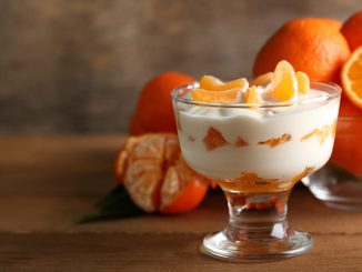 Cyril Lignac vous dévoile sa recette de vacherin glacé à la clémentine pour un dessert de Noël plein de fraîcheur