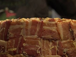 Gastronomie : à la découverte du farcement, spécialité de Haute-Savoie
Le farcement est une spécialité de Haute-Savoie. Ce gâteau de pommes de terre râpées sucré et salé est très prisé en hiver.