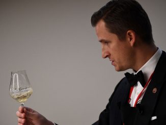 Le Letton Raimonds Tomsons remporte le concours du meilleur sommelier du monde, la Française Pascaline Lepeltier arrive quatrième
La Danoise Nina Jensen est quant à elle devenue vice-championne pour la deuxième édition consécutive de cette compétition triennale.