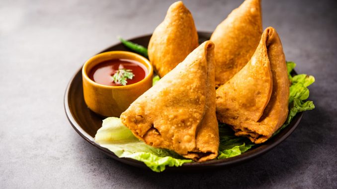 
Des restes de poulet rôti ? La bonne idée de ce chef pour les recycler (ça croustille)            