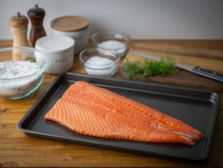 Norbert Tarayre vous explique comment faire du saumon fumé maison - ce n