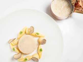 Volaille d’Alsace « à la Strasbourgeoise » gnocchis de pommes de terre, sauce suprême