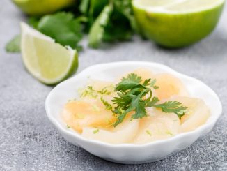 Le carpaccio de Saint-Jacques façon Cyril Lignac fera son petit effet pour votre entrée de Noël