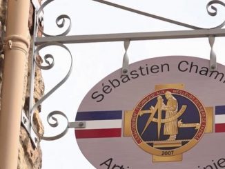 Gastronomie : en Saône-et-Loire, un chef propose un menu étoilé à petit prix
Le guide Michelin vient de dévoiler ses nouvelles étoiles. Il est toutefois parfois possible de profiter de leur savoir-faire sans se ruiner. À Fuissé, en Bourgogne, un chef étoilé propose un menu à 36 euros.