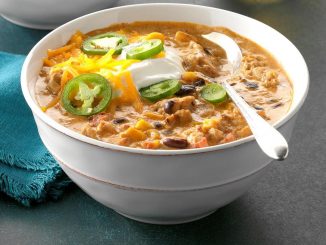 Pressure-Cooker Jalapeno Popper Chicken Chili