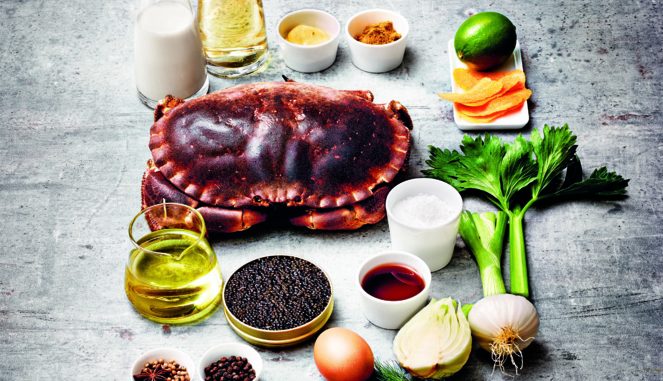 Le crabe parfumé au curry, crème légère à l’aneth, caviar de France de Frédéric Anton