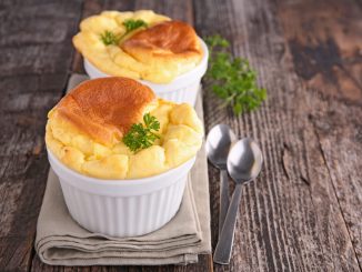 Connaissez-vous le soufflé suissesse, le soufflé au fromage qui se prépare à l'avance ?