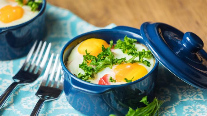 Pour une cuisson parfaite des œufs cocotte, essayez ce petit truc – le jaune restera coulant