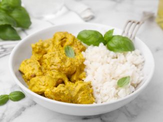 Un chef renommé dévoile son secret pour rehausser un plat au curry en un clin d