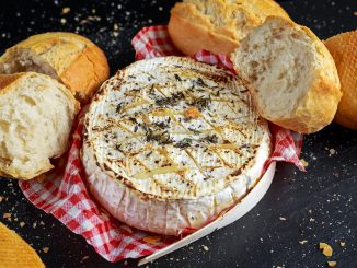 L'irrésistible brie au four de Diego Alary, la bonne idée pour un apéritif (très) gourmand