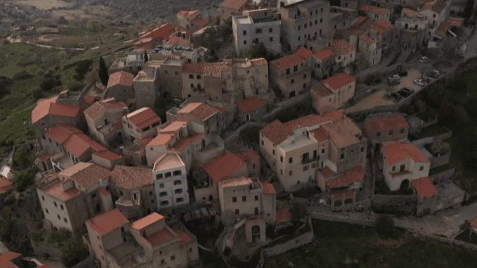 Corse : à la découverte des charmants villages de la Balagne
Vendredi 2 février, le 13 Heures en week-end vous fait découvrir les petits villages de la Balagne, une région corse magnifique. L'occasion de déguster des spécialités locales.