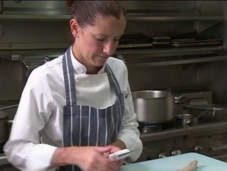 Vidéo
Gastronomie : la Mexicaine Elena Reygadas sacrée meilleure cheffe du monde
Avec sa cuisine mêlant terroir et innovation, la cheffe de 47 ans s'est hissée en tête d'un prestigieux concours britannique.