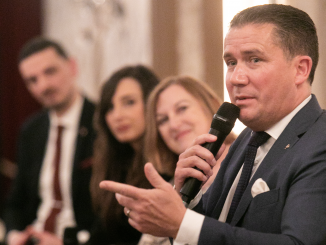 Table ronde des Grandes Tables du Monde: “La salle de restaurant est-elle une scène de théâtre?”