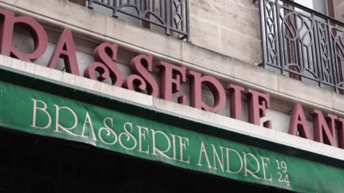 Brasserie André: Célébration du Siècle pour cet Historic Restaurant de Gastronomie : la "Brasserie André", une institution lilloise qui fête ses 100 ans
Fondée il y a 100 ans rue de Béthune à Lille, dans le Nord, la "Brasserie André" est une institution de la ville. On y sert notamment le welsh, un plat typique de la région. Depuis 1924, rien n'y a vraiment changé.
