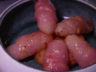 Gastronomie : l'oca, le légume péruvien à la conquête des assiettes françaises
Samedi 17 février, la rubrique Les Petits plats dans l'écran vous fait découvrir l'oca, un légume-racine originaire du Pérou. Elle connait depuis peu un grand succès dans les cuisines et les potagers français.