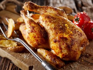 La meilleure méthode pour réchauffer un poulet rôti sans four - il sera encore plus tendre