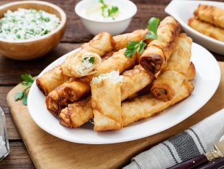 Connaissez-vous les rikakats, la recette libanaise qui fait croustiller la feta ?