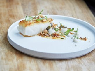 Skrei à la crème de chou-fleur et beurre noisette