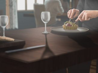 Reportage
Etoiles Michelin 2024 : on a déjeuné incognito avec une inspectrice du Guide
Lundi, le petit livre rouge dévoile sa nouvelle sélection des meilleures tables de France. Exceptionnellement, une évaluatrice expérimentée a accepté de nous dévoiler comment elle juge si un restaurant mérite d'être étoilé.