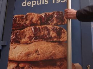 Gastronomie : les cookies rivalisent avec les pâtisseries françaises
La France est frappée par la cookie mania. Le biscuit préféré des Américains rivalise depuis plusieurs années avec nos pâtisseries, mais la tendance s'accentue grâce à la création d'enseignes spécialisées.