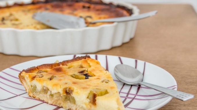 Recette de tarte à la rhubarbe : le petit secret pour obtenir un équilibre parfait entre le sucre et l