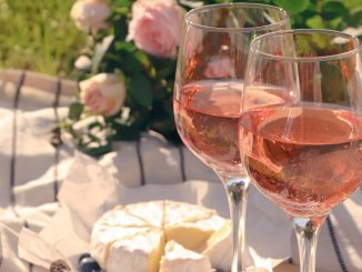 Ce rosé français est recommandé par des experts du monde entier - il plaît même aux inconditionnels du vin rouge