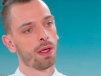 Guide Michelin 2024 : "Quand on devient patron", l’étoile n’est "plus le projet de base", assure Maxime Bouttier, chef étoilé du Géosmione
Le Guide Michelin a décerné ces étoiles dans la soirée du lundi 18 mars. Sur le plateau du 12/13 info, mercredi 20 mars, Eugénie Béziat, cheffe de l’Espadon au Ritz, 40 ans, et Maxime Bouttier, 31 ans, chef du Géosmione, deux des lauréats.