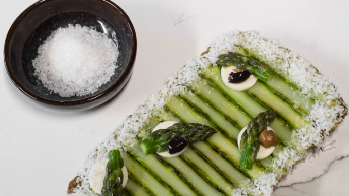 Tarte à l’asperge verte et guimauve au Parmigiano Reggiano, sans gluten du chef Pierre Augé